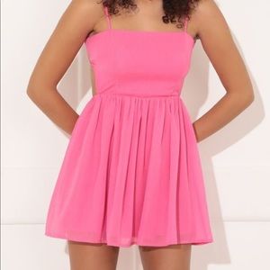 Super cute and flattering dress